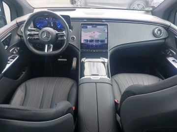 Mercedes-Benz EQE (foto 15)