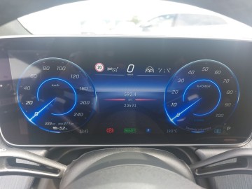 Mercedes-Benz EQE (foto 16)