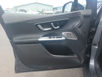 Mercedes-Benz EQE (foto 21)
