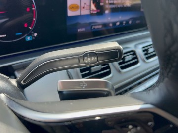 Mercedes-Benz GLE 300d 4MATIC (foto 19)