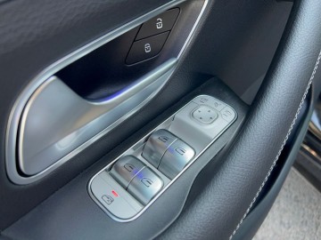 Mercedes-Benz GLE 300d 4MATIC (foto 23)