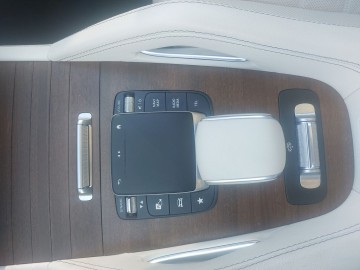 Mercedes-Benz GLS 400d 4matic (foto 19)