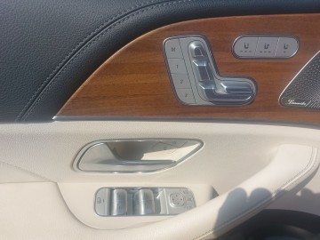 Mercedes-Benz GLS 400d 4matic (foto 23)