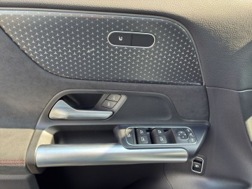 Mercedes-Benz EQA (foto 23)