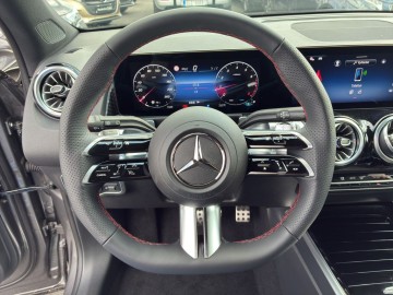 Mercedes-Benz GLB 200 (foto 17)