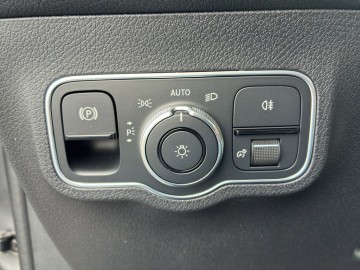 Mercedes-Benz GLB 200 (foto 20)