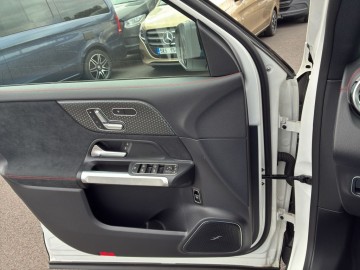 Mercedes-Benz EQB (foto 21)