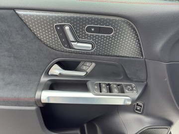 Mercedes-Benz EQB (foto 23)