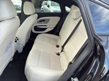 Mercedes-Benz CLA 250+ s technologií EQ (foto 13)