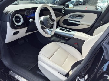 Mercedes-Benz CLA 250+ s technologií EQ (foto 14)