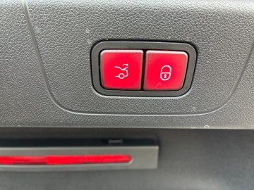 Mercedes-Benz CLA 250+ s technologií EQ (foto 28)