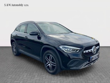 Mercedes-Benz GLA 200 d 4MATIC (foto 3)