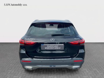 Mercedes-Benz GLA 200 d 4MATIC (foto 6)