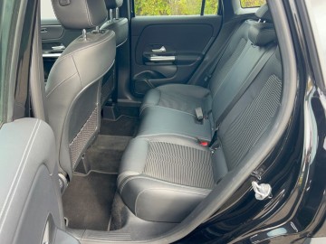 Mercedes-Benz GLA 200 d 4MATIC (foto 13)