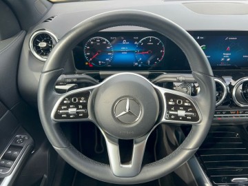 Mercedes-Benz GLA 200 d 4MATIC (foto 17)