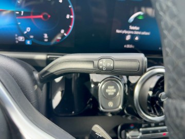 Mercedes-Benz GLA 200 d 4MATIC (foto 19)