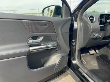 Mercedes-Benz GLA 200 d 4MATIC (foto 21)