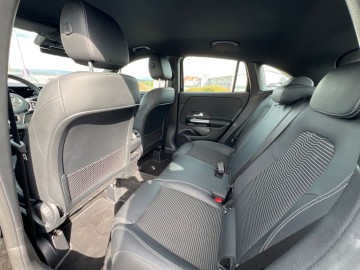 Mercedes-Benz GLA 200 d 4MATIC (foto 27)