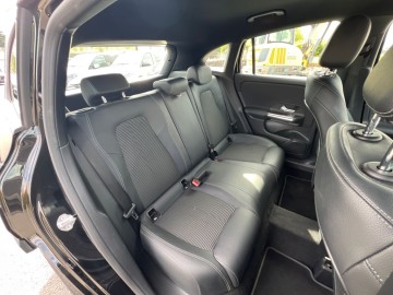 Mercedes-Benz GLA 200 d 4MATIC (foto 28)