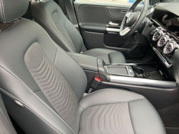 Mercedes-Benz B 200 d (foto 5)