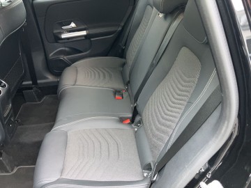 Mercedes-Benz B 200 d (foto 13)