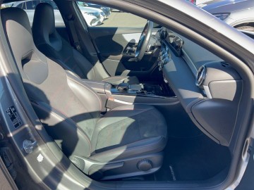 Mercedes-Benz A 180d (foto 9)