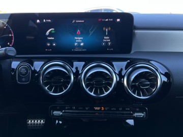 Mercedes-Benz A 180d (foto 18)