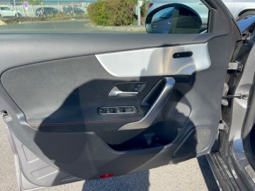 Mercedes-Benz A 180d (foto 21)