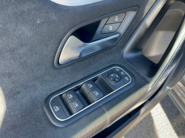 Mercedes-Benz A 180d (foto 23)