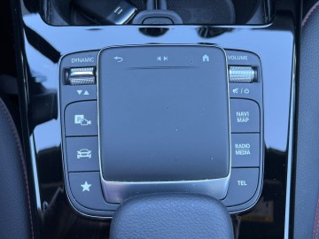 Mercedes-Benz A 180d (foto 26)