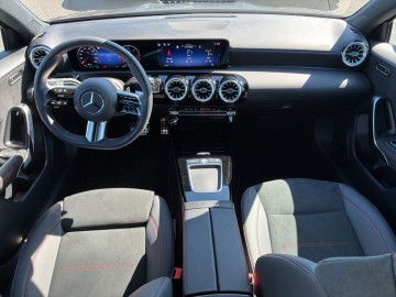 Mercedes-Benz A 200 (foto 15)