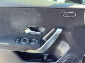 Mercedes-Benz A 200 (foto 23)