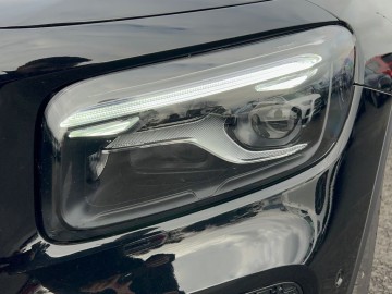 Mercedes-Benz GLB 180 (foto 2)