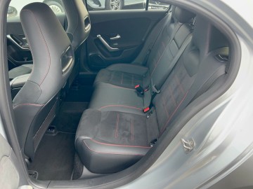 Mercedes-Benz A 200d (foto 13)