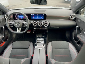 Mercedes-Benz A 200d (foto 15)