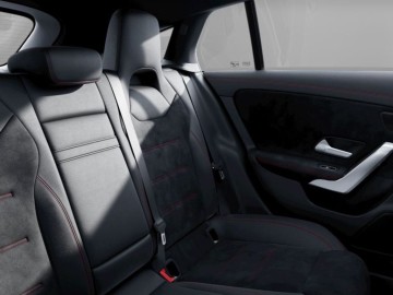 Mercedes-Benz CLA 200 d Shooting Brake AMG Style Edition (foto 7)