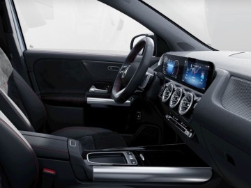 Mercedes-Benz GLA 200 d 4MATIC AMG Style Edition (foto 6)