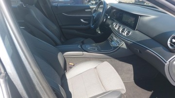 Mercedes-Benz E200 kombi záruka do 02/2026 (foto 22)