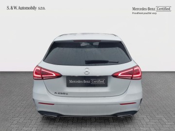 Mercedes-Benz A 250e (foto 5)