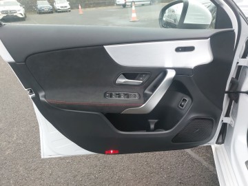 Mercedes-Benz A 250e (foto 21)