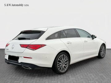 Mercedes-Benz CLA 200 Shooting Brake (foto 4)