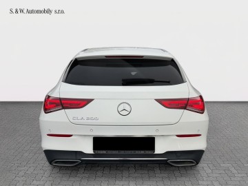 Mercedes-Benz CLA 200 Shooting Brake (foto 5)