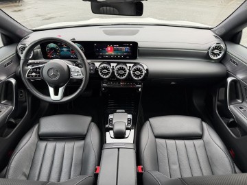 Mercedes-Benz CLA 200 Shooting Brake (foto 15)