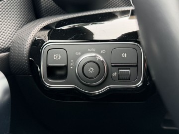 Mercedes-Benz CLA 200 Shooting Brake (foto 20)