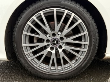 Mercedes-Benz CLA 200 Shooting Brake (foto 25)