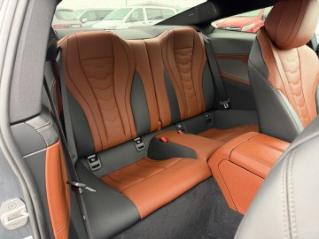 BMW M850i xDrive (foto 10)