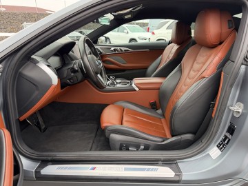 BMW M850i xDrive (foto 14)