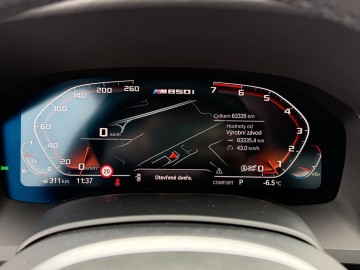 BMW M850i xDrive (foto 16)