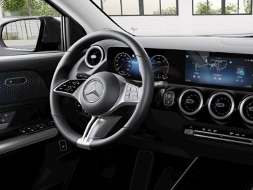 Mercedes-Benz GLA 180 d (foto 8)