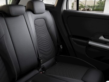 Mercedes-Benz GLA 180 d  (foto 7)